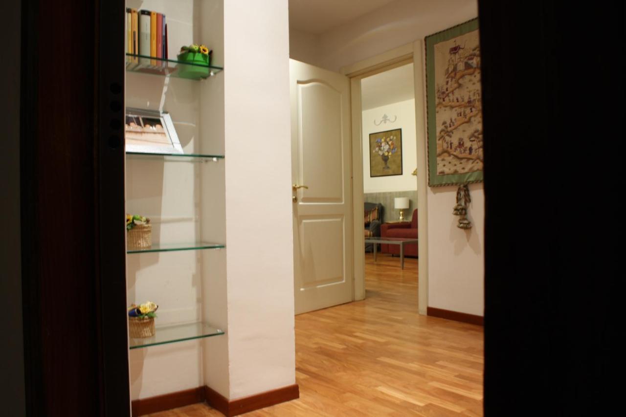 Appartamento Blu Centro Storico โบโลญญา ภายนอก รูปภาพ